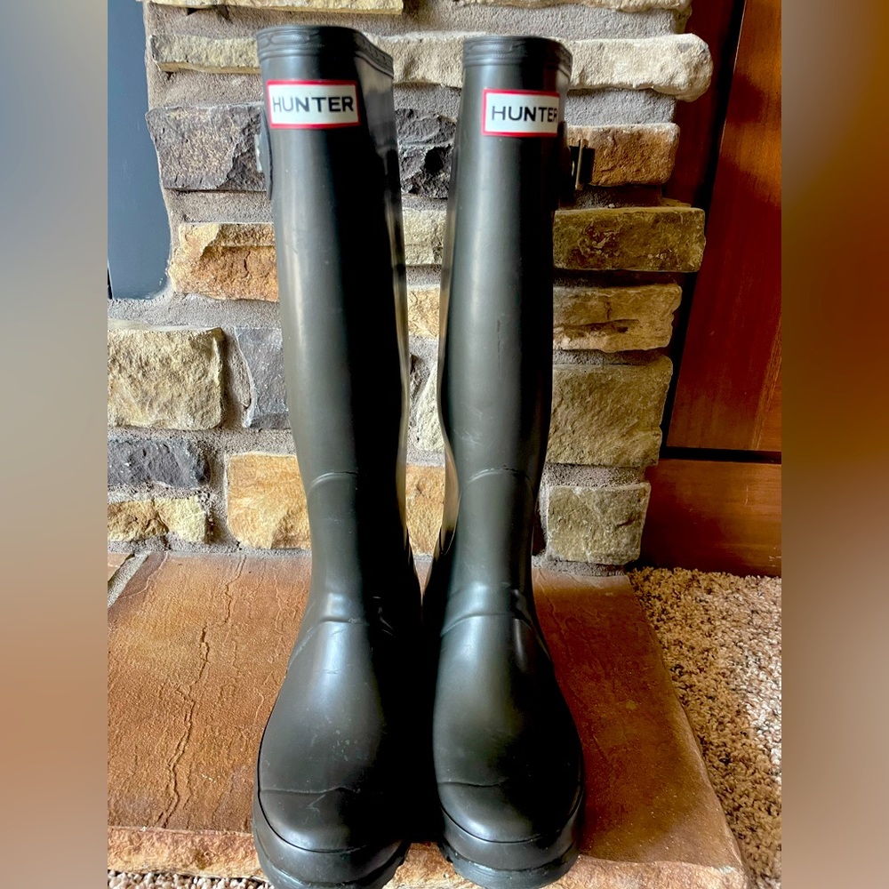 Hunter original tall gloss rain boots - women’s